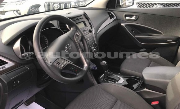 Acheter Import Voiture Hyundai Santa Fe Noir à Import - Dubai, Iles Acheter Import Voiture Hyundai Santa Fe Noir à Import - Dubai, Iles