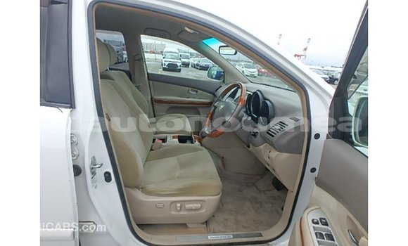 Acheter Import Voiture Toyota Harrier Blanc à Import - Dubai, Iles Acheter Import Voiture Toyota Harrier Blanc à Import - Dubai, Iles