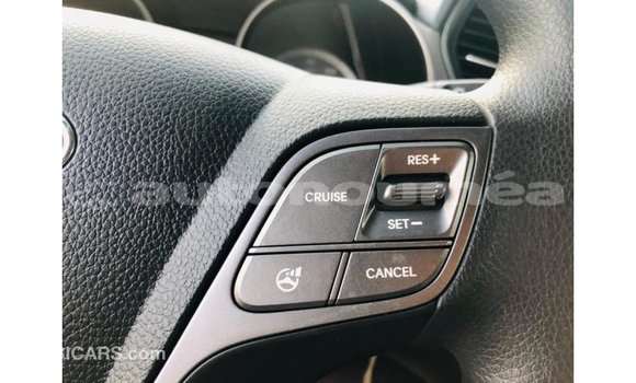 Acheter Import Voiture Hyundai Santa Fe Noir à Import - Dubai, Iles Acheter Import Voiture Hyundai Santa Fe Noir à Import - Dubai, Iles