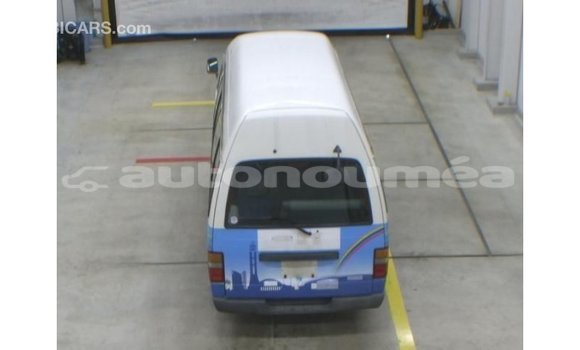 Acheter Import Voiture Nissan Caravan Blanc à Import - Dubai, Iles Acheter Import Voiture Nissan Caravan Blanc à Import - Dubai, Iles