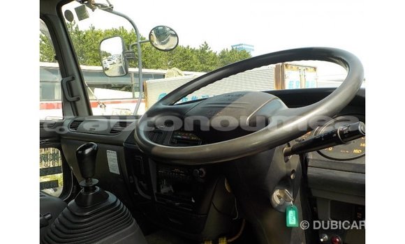 Acheter Import Voiture Isuzu Rodeo Blanc à Import - Dubai, Iles Acheter Import Voiture Isuzu Rodeo Blanc à Import - Dubai, Iles