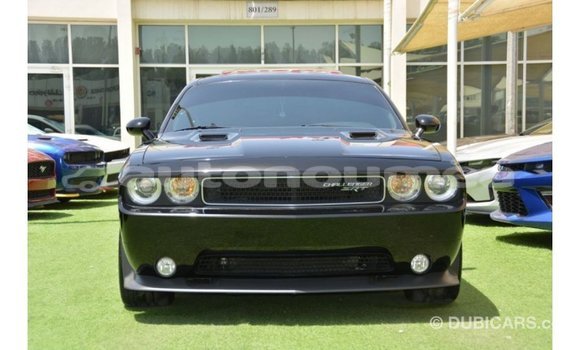Acheter Import Voiture Dodge Challenger Noir à Import - Dubai, Iles Acheter Import Voiture Dodge Challenger Noir à Import - Dubai, Iles