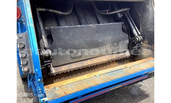 Acheter Import Voiture Mitsubishi i Bleu à Import - Dubai, Iles Acheter Import Voiture Mitsubishi i Bleu à Import - Dubai, Iles