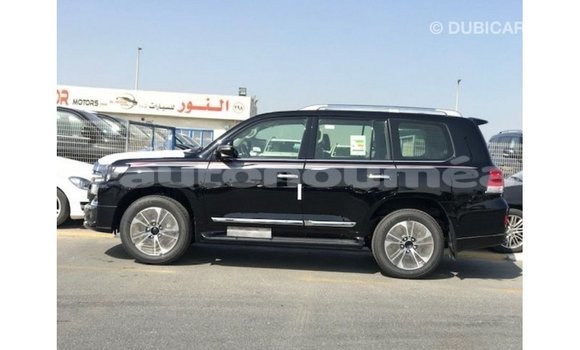 Acheter Import Voiture Toyota Land Cruiser Noir à Import - Dubai, Iles Acheter Import Voiture Toyota Land Cruiser Noir à Import - Dubai, Iles