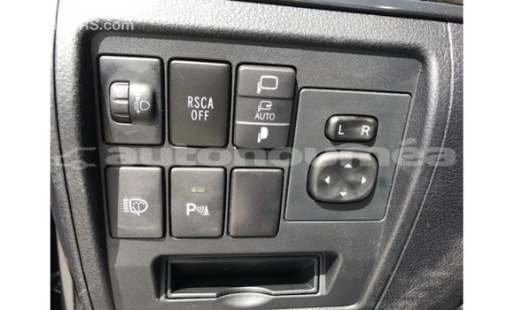 Acheter Import Voiture Toyota Land Cruiser Noir à Import - Dubai, Iles Acheter Import Voiture Toyota Land Cruiser Noir à Import - Dubai, Iles