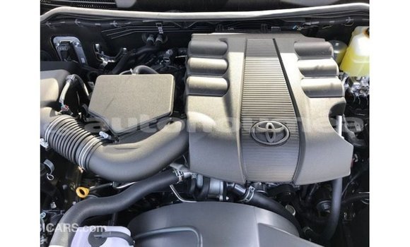 Acheter Import Voiture Toyota Land Cruiser Noir à Import - Dubai, Iles Acheter Import Voiture Toyota Land Cruiser Noir à Import - Dubai, Iles