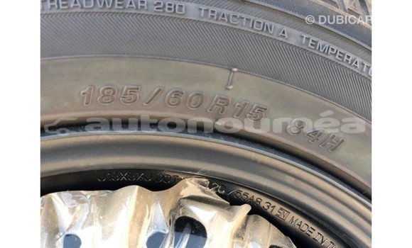 Buy Import Toyota Yaris Other Car in Import - Dubai in Iles Buy Import Toyota Yaris Other Car in Import - Dubai in Iles