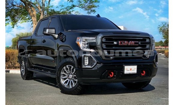 Buy Import GMC Sierra Black Car in Import - Dubai in Iles