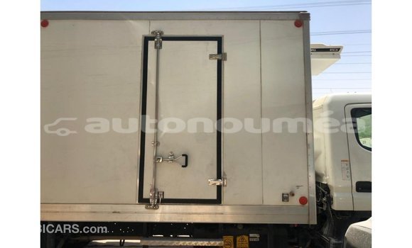 Acheter Import Voiture Mitsubishi i Blanc à Import - Dubai, Iles Acheter Import Voiture Mitsubishi i Blanc à Import - Dubai, Iles