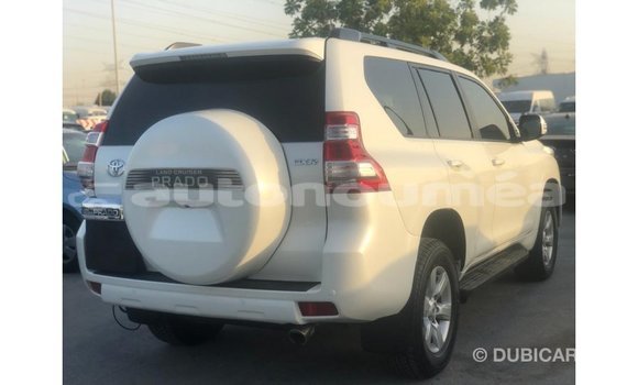 Acheter Import Voiture Toyota Prado Blanc à Import - Dubai, Iles Acheter Import Voiture Toyota Prado Blanc à Import - Dubai, Iles