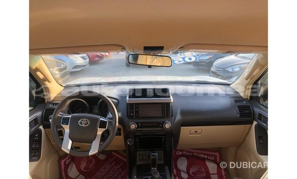 Acheter Import Voiture Toyota Prado Blanc à Import - Dubai, Iles Acheter Import Voiture Toyota Prado Blanc à Import - Dubai, Iles