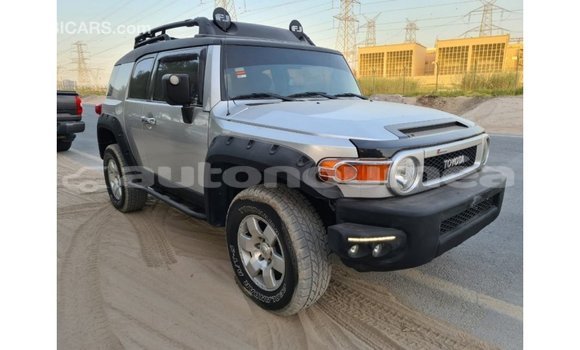 Acheter Import Voiture Toyota FJ Cruiser Autre à Import - Dubai, Iles Acheter Import Voiture Toyota FJ Cruiser Autre à Import - Dubai, Iles