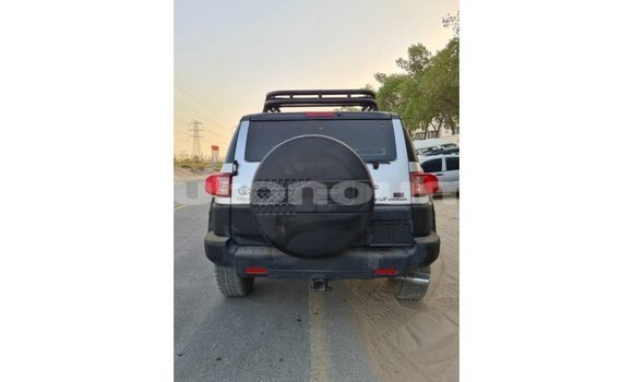 Acheter Import Voiture Toyota FJ Cruiser Autre à Import - Dubai, Iles Acheter Import Voiture Toyota FJ Cruiser Autre à Import - Dubai, Iles