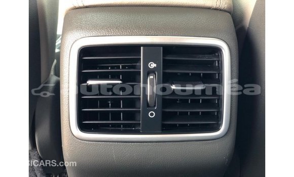 Buy Import Kia Sportage Other Car in Import - Dubai in Iles Buy Import Kia Sportage Other Car in Import - Dubai in Iles