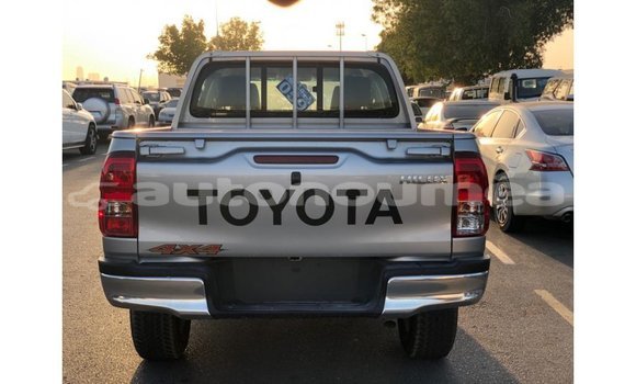 Buy Import Toyota Hilux Other Car in Import - Dubai in Iles Buy Import Toyota Hilux Other Car in Import - Dubai in Iles