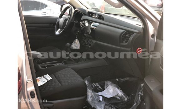 Buy Import Toyota Hilux Other Car in Import - Dubai in Iles Buy Import Toyota Hilux Other Car in Import - Dubai in Iles