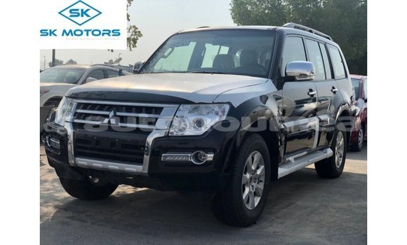 Acheter Import Voiture Mitsubishi Pajero Noir à Import - Dubai, Iles Acheter Import Voiture Mitsubishi Pajero Noir à Import - Dubai, Iles