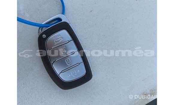 Acheter Import Voiture Hyundai Tucson Blanc à Import - Dubai, Iles Acheter Import Voiture Hyundai Tucson Blanc à Import - Dubai, Iles