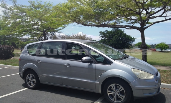 Acheter Occasion Voiture Ford S-MAX Gris à Noumea, Sud Acheter Occasion Voiture Ford S-MAX Gris à Noumea, Sud
