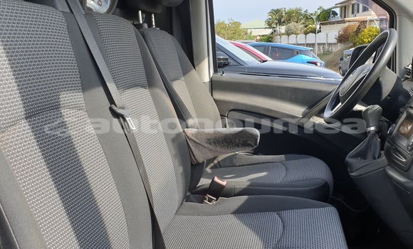 Acheter Occasion Utilitaire Mercedes‒Benz Vito Blanc à Noumea, Sud Acheter Occasion Utilitaire Mercedes‒Benz Vito Blanc à Noumea, Sud