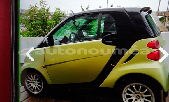 Buy Used Smart Fortwo Green Car in Noumea in Sud