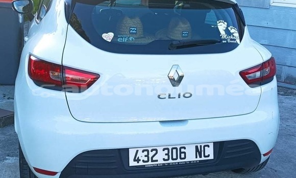 Acheter Occasion Voiture Renault Clio Blanc à Dumbea, Sud Acheter Occasion Voiture Renault Clio Blanc à Dumbea, Sud
