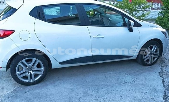 Acheter Occasion Voiture Renault Clio Blanc à Dumbea, Sud Acheter Occasion Voiture Renault Clio Blanc à Dumbea, Sud