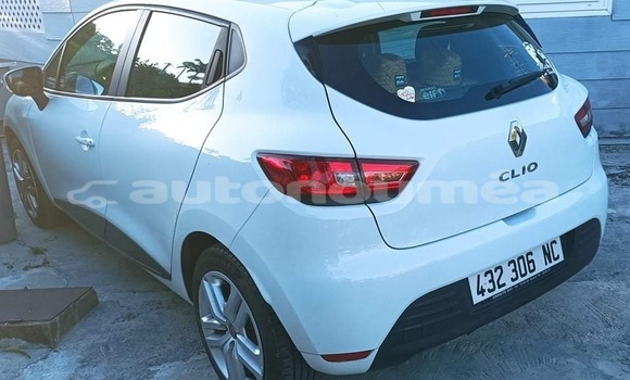 Acheter Occasion Voiture Renault Clio Blanc à Dumbea, Sud Acheter Occasion Voiture Renault Clio Blanc à Dumbea, Sud