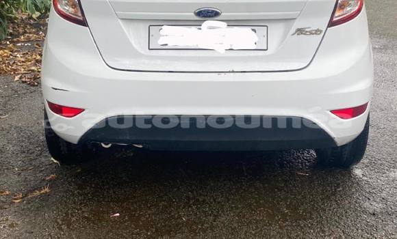Acheter Occasion Voiture Ford Fiesta Blanc à Noumea, Sud Acheter Occasion Voiture Ford Fiesta Blanc à Noumea, Sud