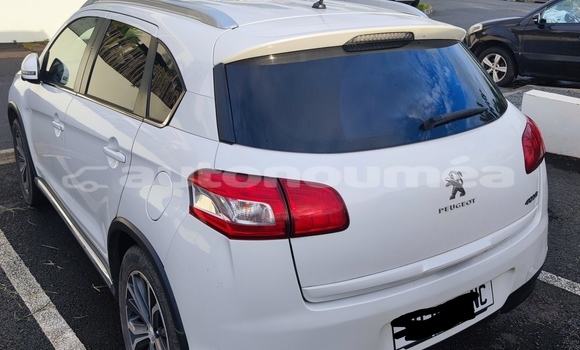 Acheter Occasion Voiture Peugeot 4008 Blanc à Kone, Nord Acheter Occasion Voiture Peugeot 4008 Blanc à Kone, Nord