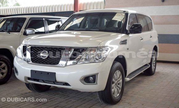 Buy Import Nissan Patrol White Car in Import - Dubai in Iles Buy Import Nissan Patrol White Car in Import - Dubai in Iles