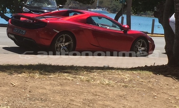 Acheter Import Voiture McLaren MP4-12C Rouge à Noumea, Sud Acheter Import Voiture McLaren MP4-12C Rouge à Noumea, Sud