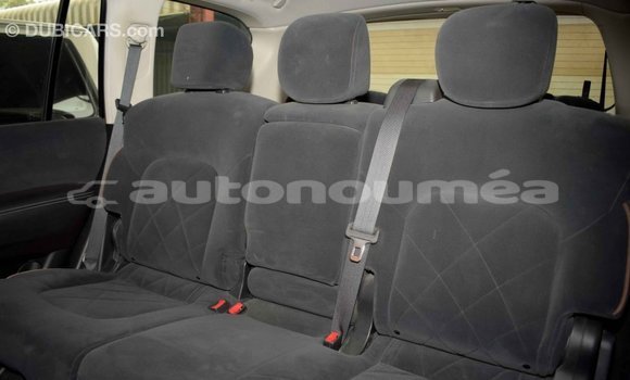 Buy Import Nissan Patrol White Car in Import - Dubai in Iles Buy Import Nissan Patrol White Car in Import - Dubai in Iles