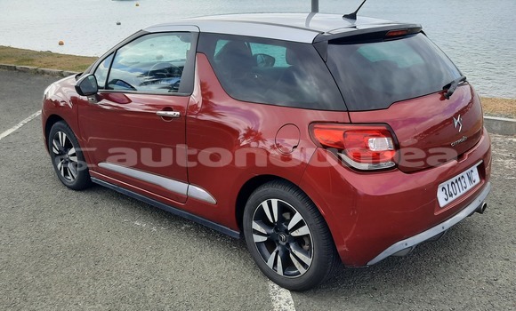 Acheter Occasion Voiture Citroen DS3 Rouge à Noumea, Sud Acheter Occasion Voiture Citroen DS3 Rouge à Noumea, Sud