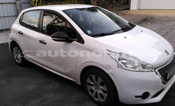 Acheter Occasion Voiture Peugeot 208 Blanc à Noumea, Sud Acheter Occasion Voiture Peugeot 208 Blanc à Noumea, Sud