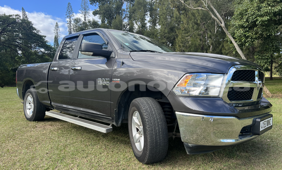 Acheter Occasion Voiture Dodge RAM Gris à Mont–Dore, Sud Acheter Occasion Voiture Dodge RAM Gris à Mont–Dore, Sud