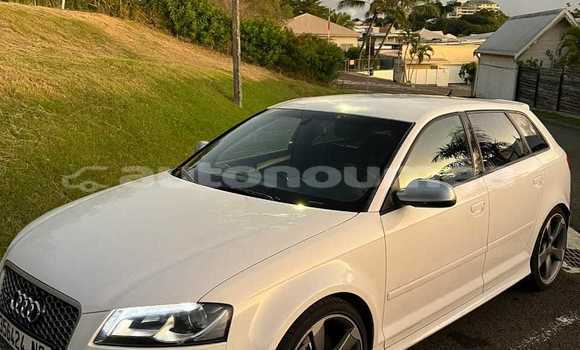 Acheter Occasion Voiture Audi RS3 Blanc à Bourail, Sud Acheter Occasion Voiture Audi RS3 Blanc à Bourail, Sud