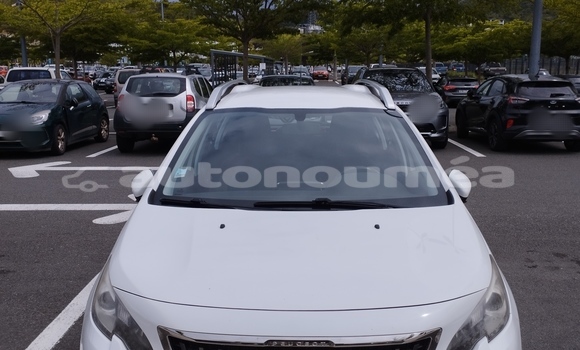 Acheter Occasion Voiture Peugeot 2008 Blanc à Poindimie, Nord Acheter Occasion Voiture Peugeot 2008 Blanc à Poindimie, Nord