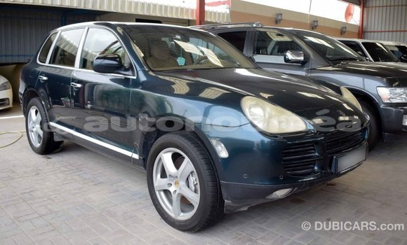 Buy Import Porsche Cayenne Green Car in Import - Dubai in Iles Buy Import Porsche Cayenne Green Car in Import - Dubai in Iles