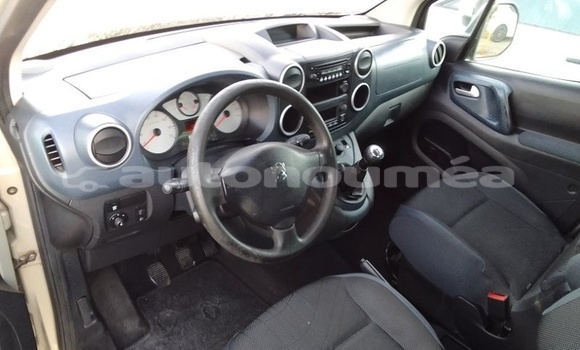 Acheter Occasion Voiture Peugeot Partner Gris à Kone, Nord Acheter Occasion Voiture Peugeot Partner Gris à Kone, Nord