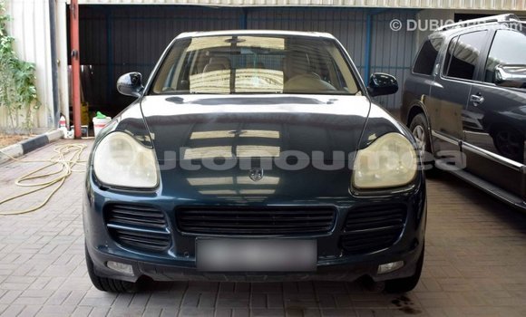 Buy Import Porsche Cayenne Green Car in Import - Dubai in Iles Buy Import Porsche Cayenne Green Car in Import - Dubai in Iles