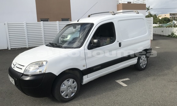 Acheter Occasion Utilitaire Citroen Berlingo Blanc à Noumea, Sud Acheter Occasion Utilitaire Citroen Berlingo Blanc à Noumea, Sud