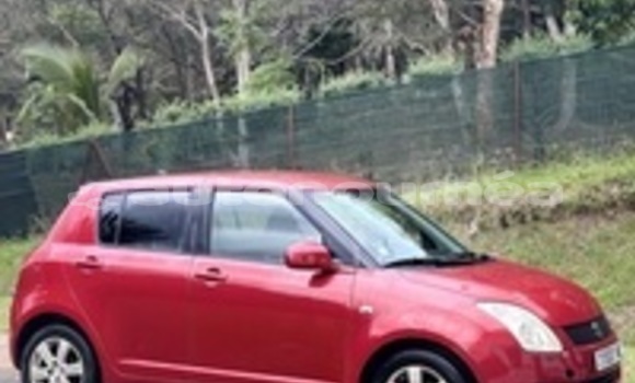 Medium with watermark suzuki swift sud dumbea 4690