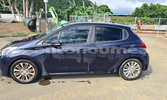 Acheter Occasion Voiture Peugeot 208 Bleu à Paita, Sud Acheter Occasion Voiture Peugeot 208 Bleu à Paita, Sud