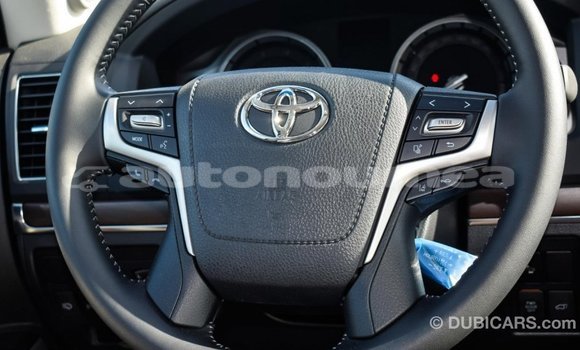 Buy Import Toyota Land Cruiser White Car in Import - Dubai in Iles Buy Import Toyota Land Cruiser White Car in Import - Dubai in Iles