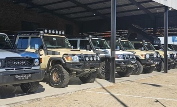 Acheter Occasion Voiture Toyota Land Cruiser Blanc à Noumea, Sud Acheter Occasion Voiture Toyota Land Cruiser Blanc à Noumea, Sud