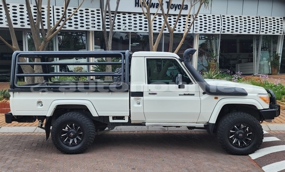 Acheter Occasion Voiture Toyota Land Cruiser Beige à Noumea, Sud Acheter Occasion Voiture Toyota Land Cruiser Beige à Noumea, Sud