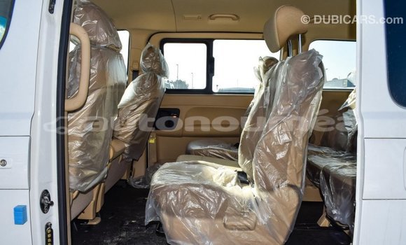 Buy Import Hyundai Accent White Car in Import - Dubai in Iles Buy Import Hyundai Accent White Car in Import - Dubai in Iles