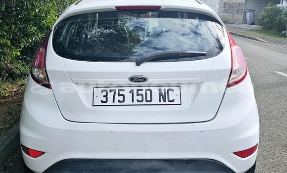 Acheter Occasion Voiture Ford Fiesta Blanc à Noumea, Sud Acheter Occasion Voiture Ford Fiesta Blanc à Noumea, Sud