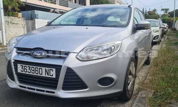 Medium with watermark ford focus sud noumea 4744